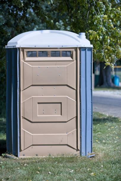 Best Porta potty rental near me  in Lyndon, KS