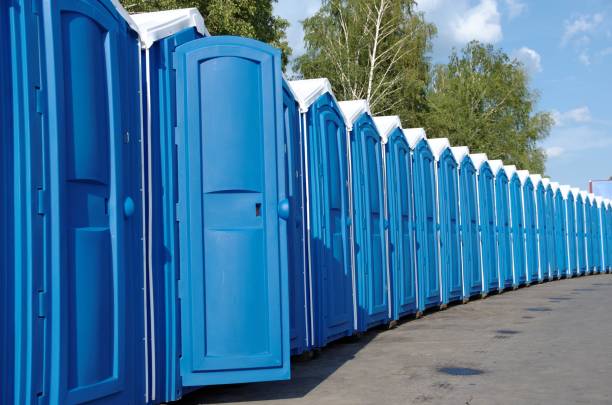 Professional porta potty rental in Lyndon, KS